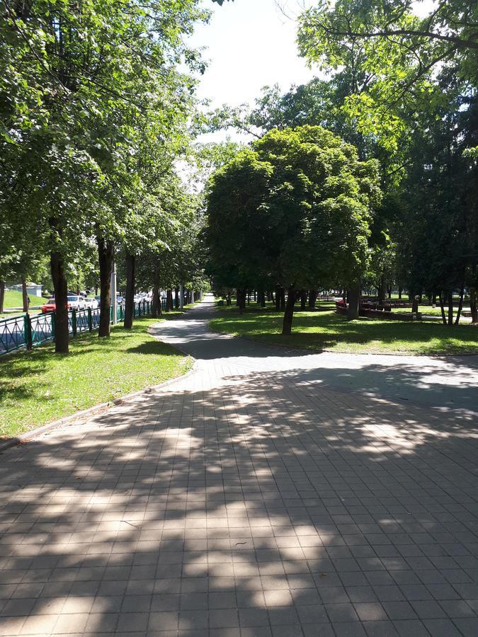 Апартаменты Дом Кино Минск Экстерьер фото